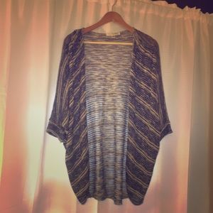 Women’s short sleeve cardigan